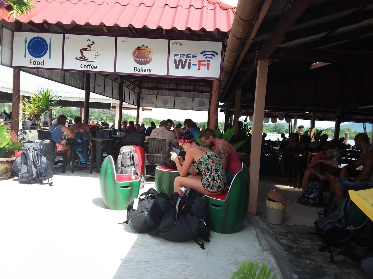 At Pier Hostel Lanta Ko Lanta Екстериор снимка