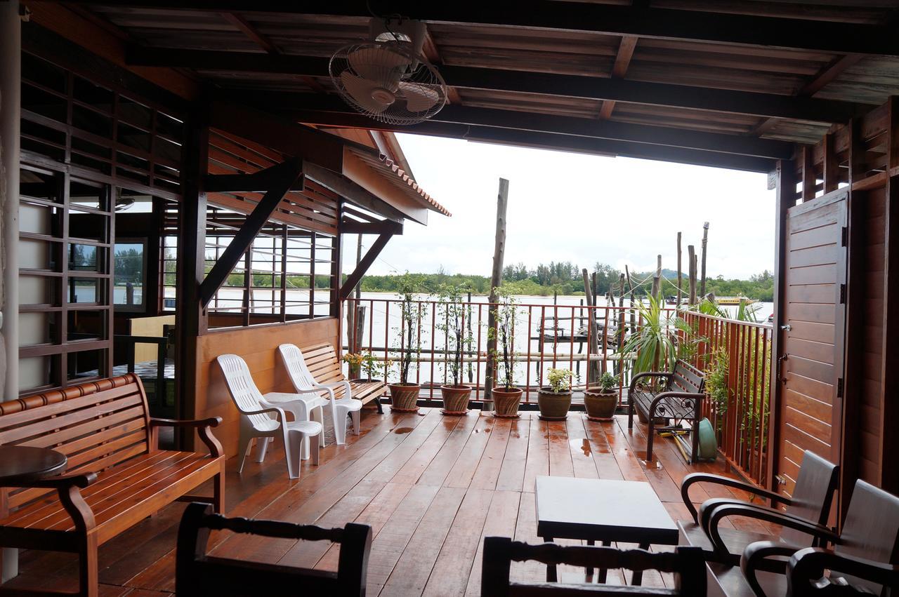 At Pier Hostel Lanta Ko Lanta Екстериор снимка
