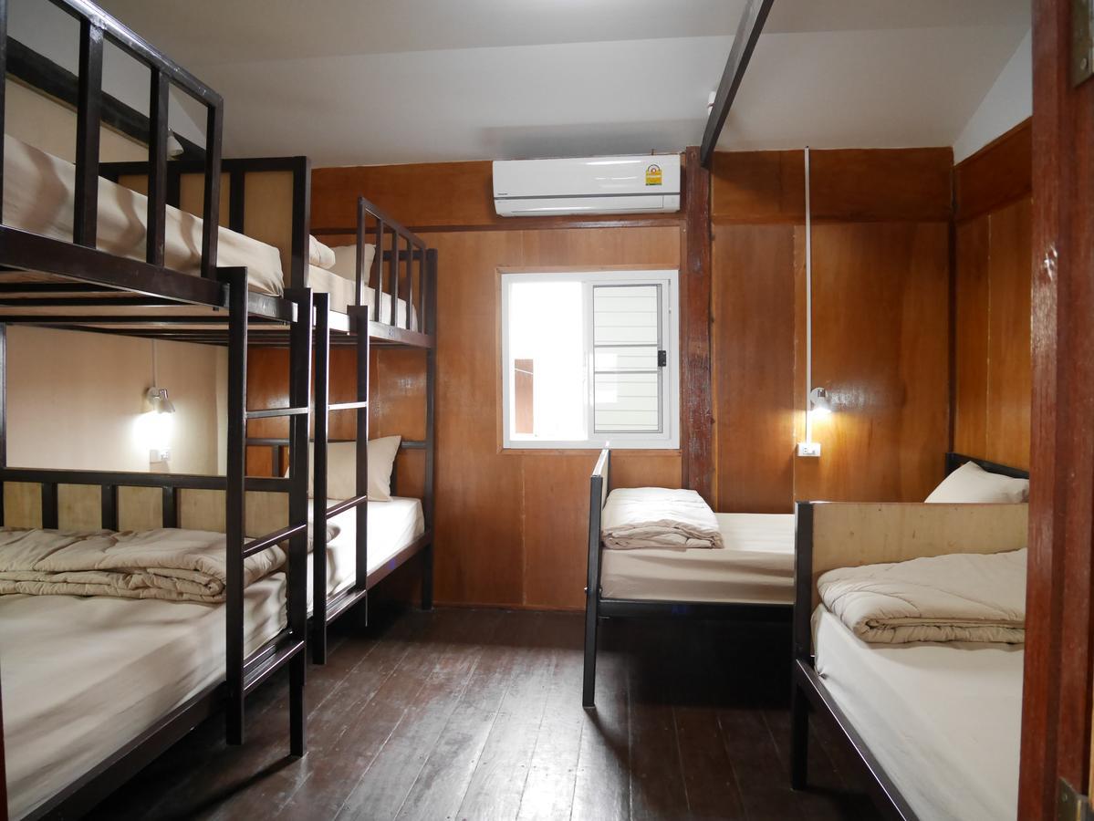 At Pier Hostel Lanta Ko Lanta Екстериор снимка