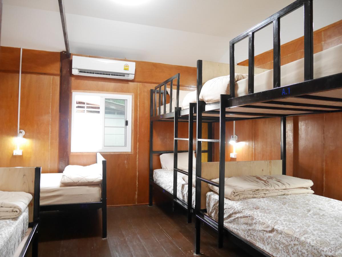 At Pier Hostel Lanta Ko Lanta Екстериор снимка