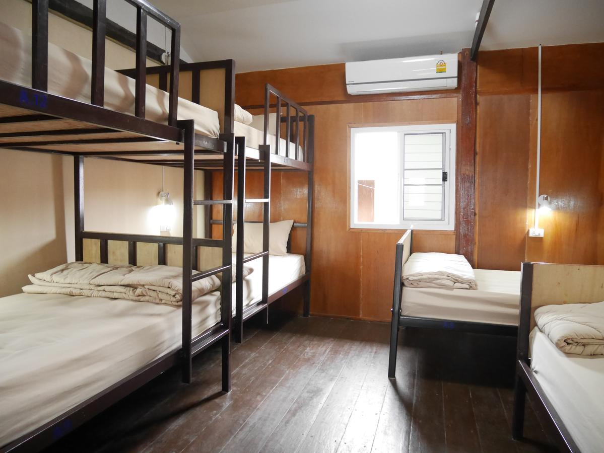 At Pier Hostel Lanta Ko Lanta Екстериор снимка