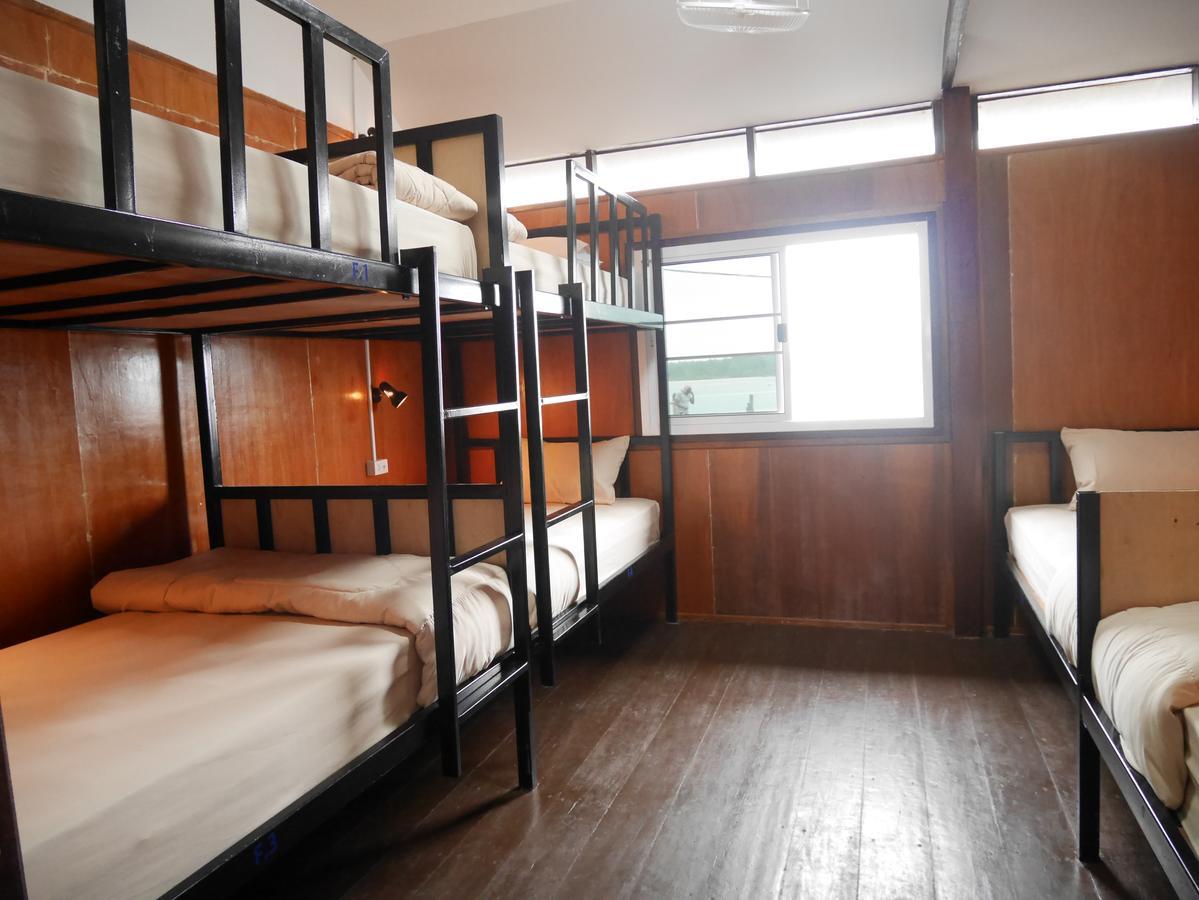 At Pier Hostel Lanta Ko Lanta Екстериор снимка
