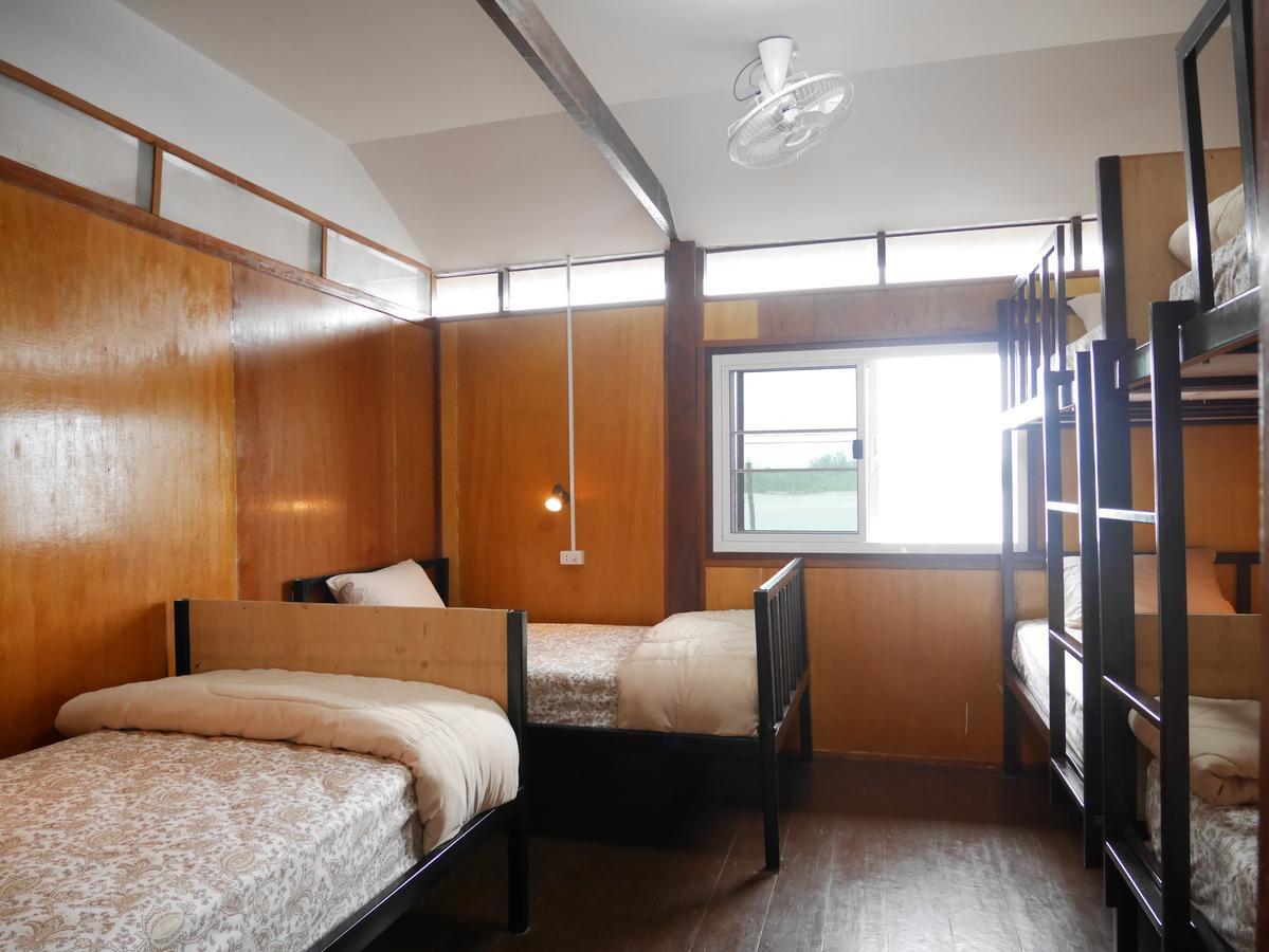 At Pier Hostel Lanta Ko Lanta Екстериор снимка