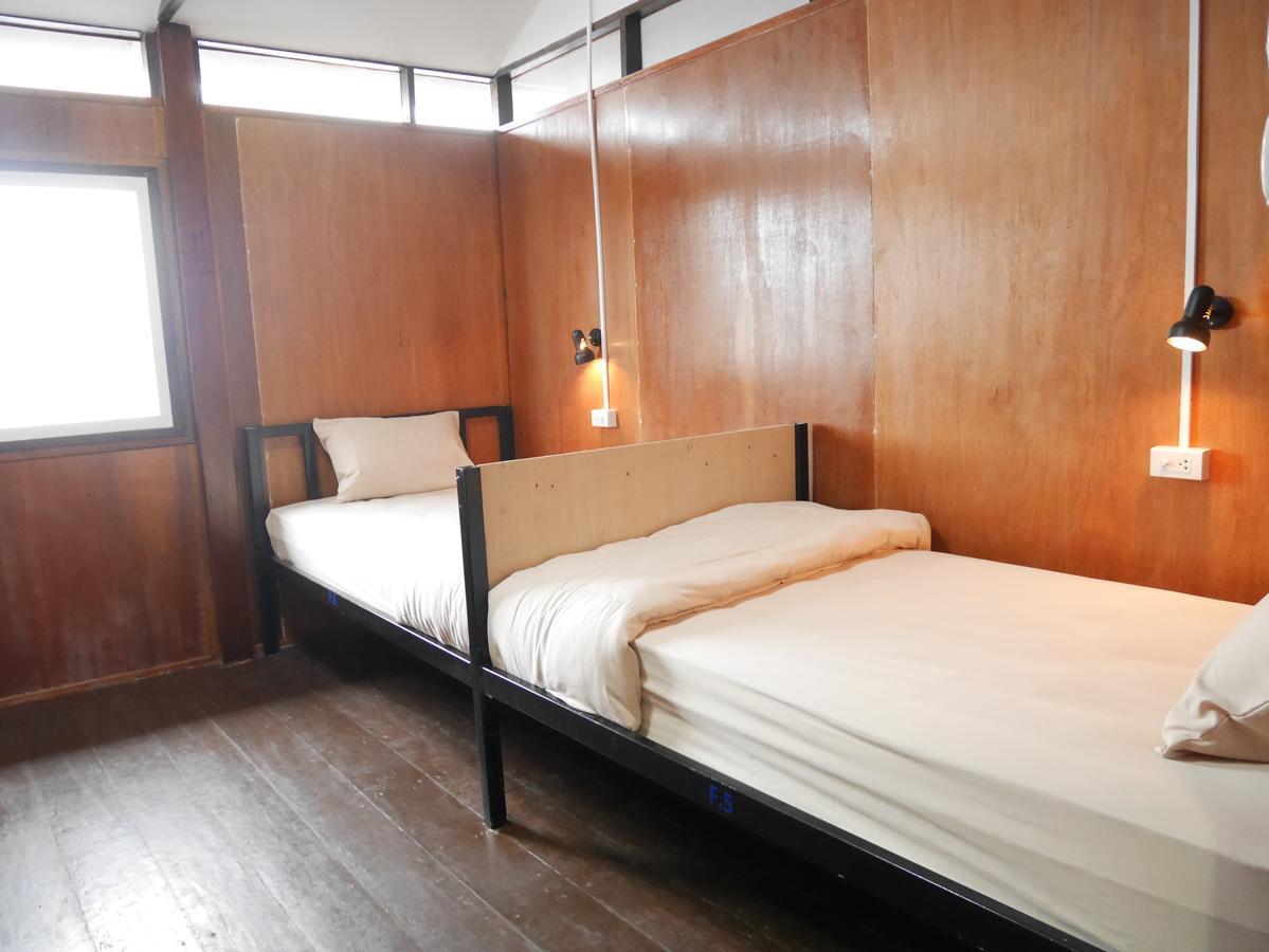 At Pier Hostel Lanta Ko Lanta Екстериор снимка
