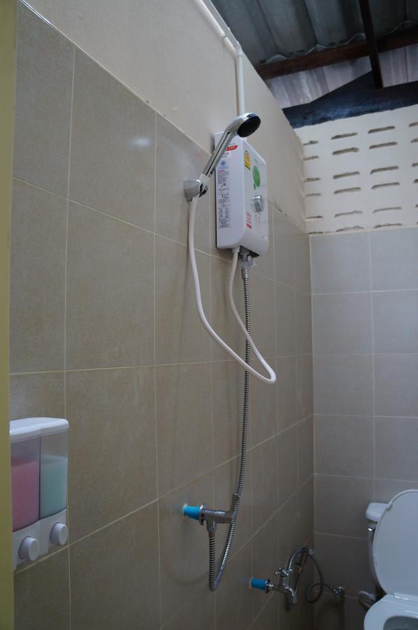 At Pier Hostel Lanta Ko Lanta Екстериор снимка