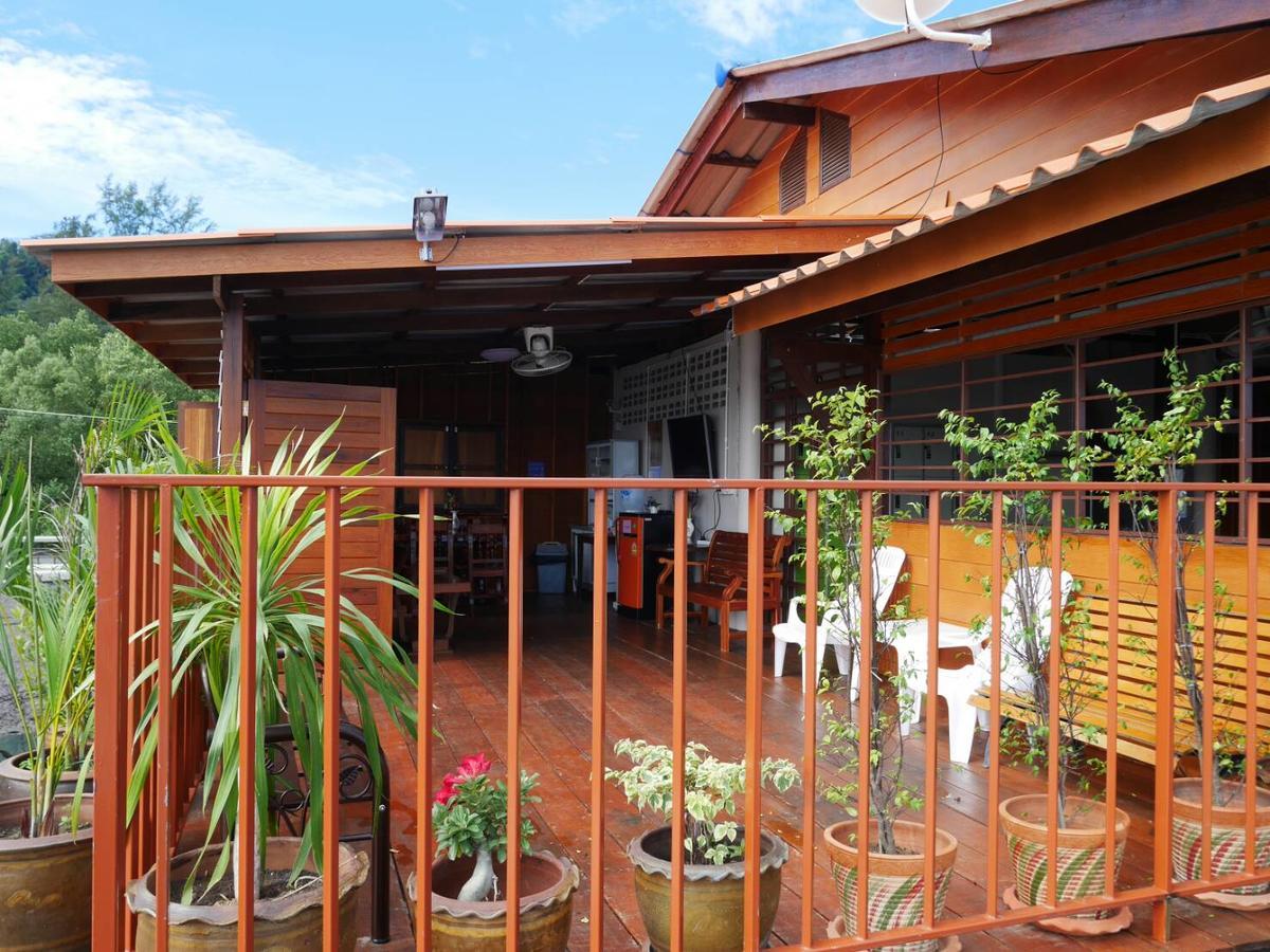 At Pier Hostel Lanta Ko Lanta Екстериор снимка